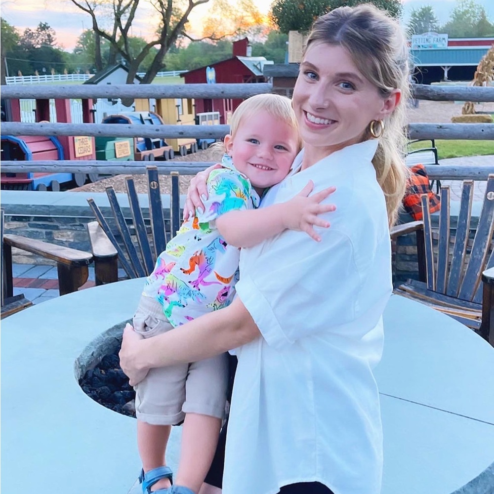 Meet your Posher, Olivia